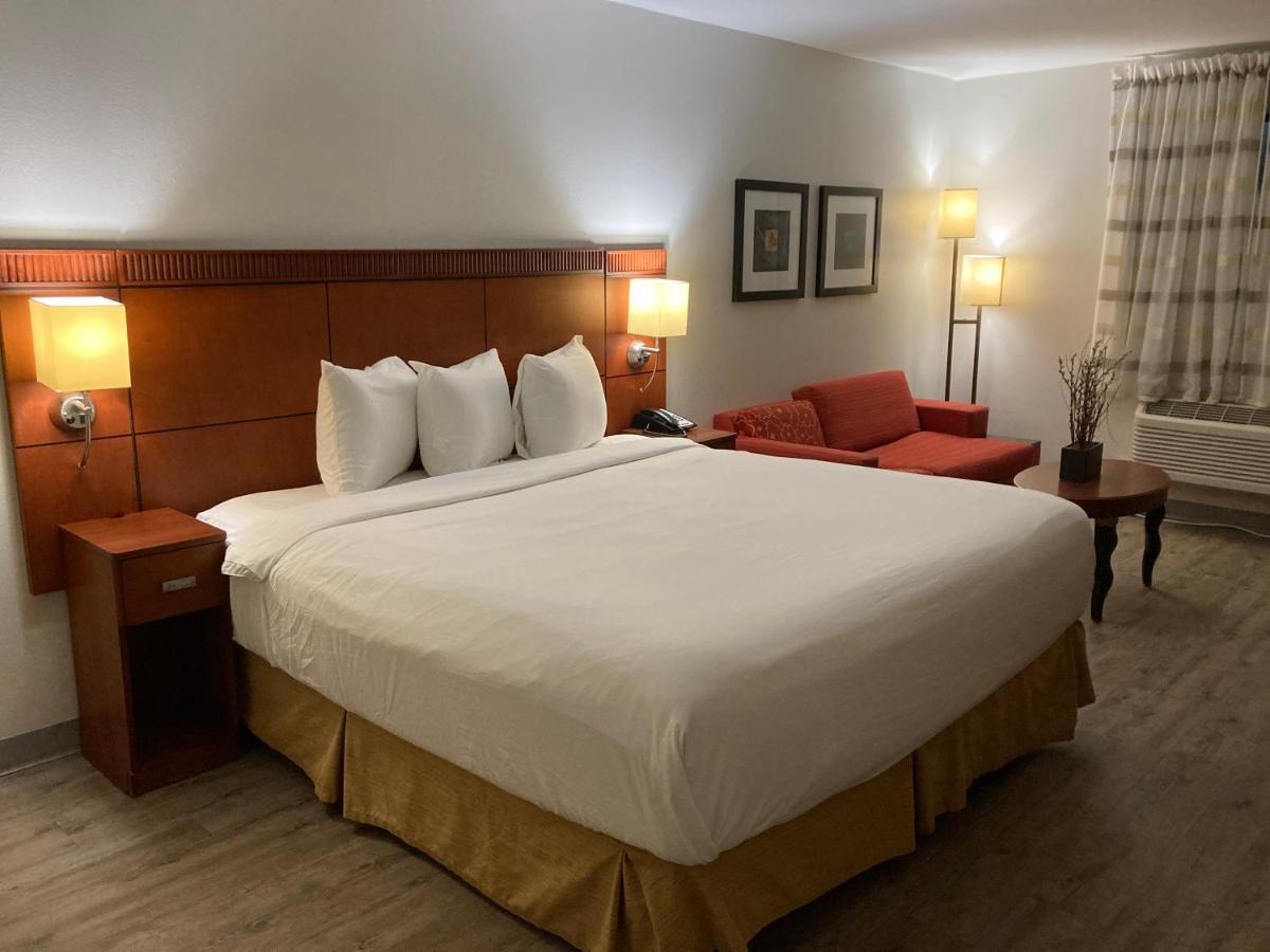 The Hotel Orange Buitenkant foto